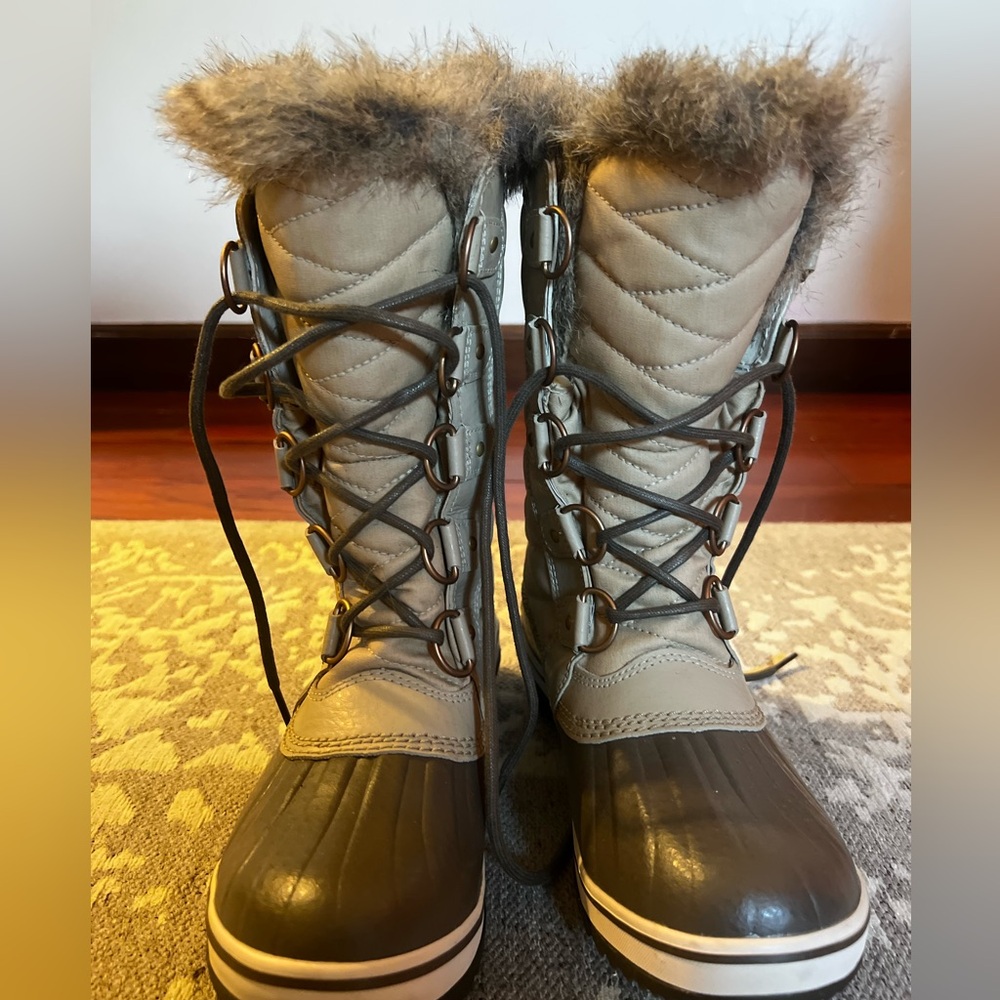 Sorel Women’s Joan of Arctic Boots